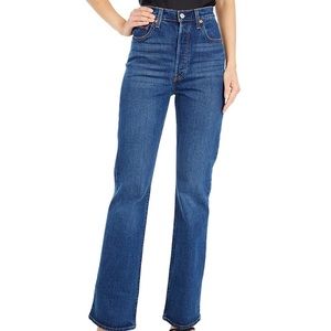 SOLD!! // Levi’s Ribcage Bootcut Women’s Jeans